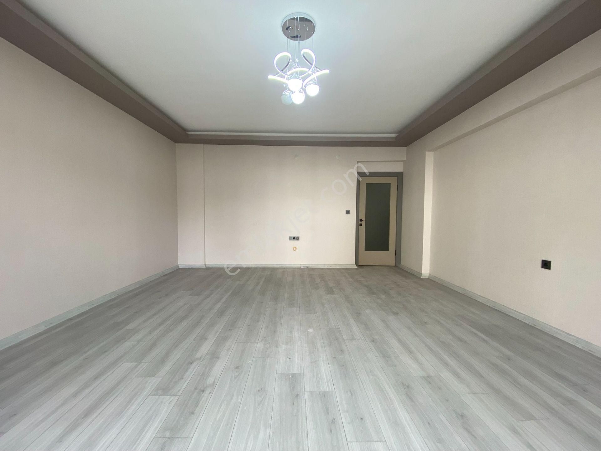 Nasip'ten Site İçersinde Teras Balkonlu Çift Banyolu 4+1 Daire - Görsel 17