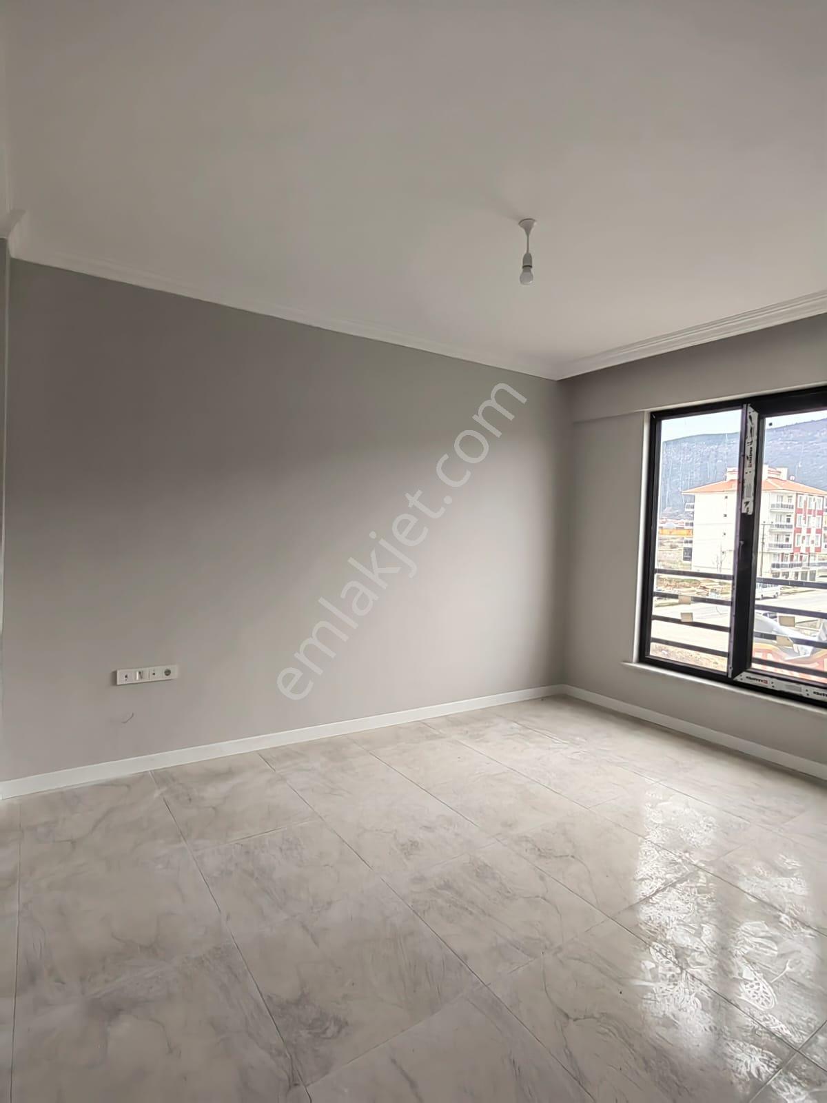 Akçay Emlak'tan Akşehir İstasyon Mahallesi Perşembe Pazarı Altında Satılık Sıfır 2+1 Daire - Görsel 7