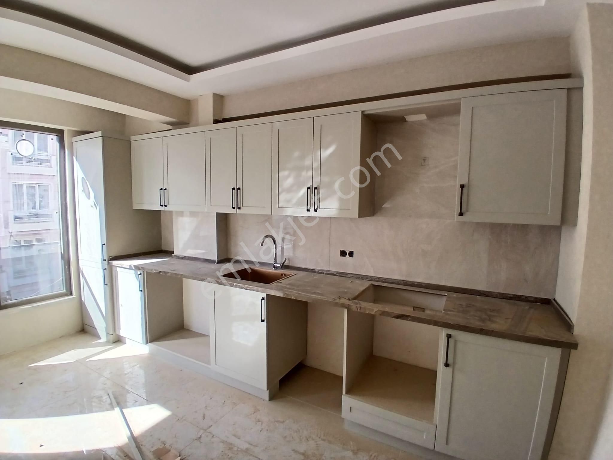 Akçay Emlak'tan Akşehir Gazi Mahallesi Sağlık Yüksekokulu Yanında Garajlı Satılık Sıfır 2+1 Daire - Görsel 6