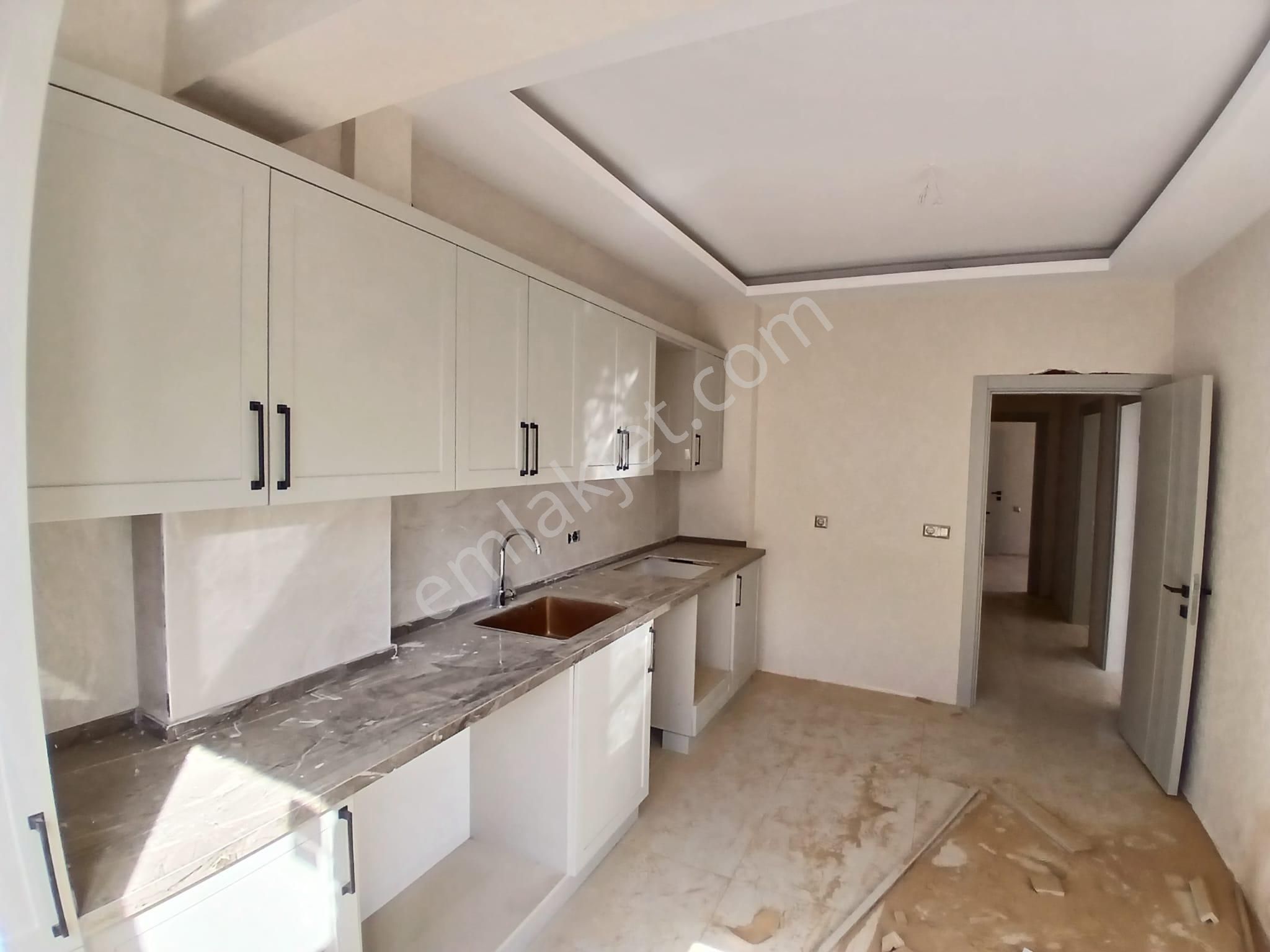 Akçay Emlak'tan Akşehir Gazi Mahallesi Sağlık Yüksekokulu Yanında Garajlı Satılık Sıfır 2+1 Daire - Görsel 3