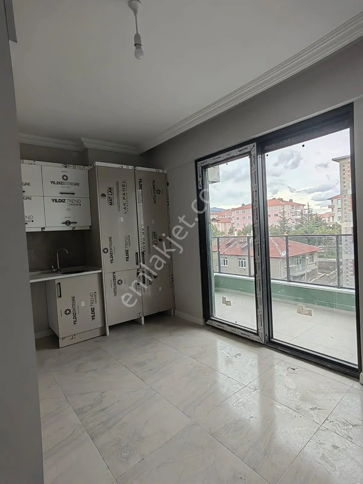 Akçay Emlak'tan Akşehir İstasyon Mahallesi Perşembe Pazarı Altında Satılık Sıfır 2+1 Daire - Görsel 3