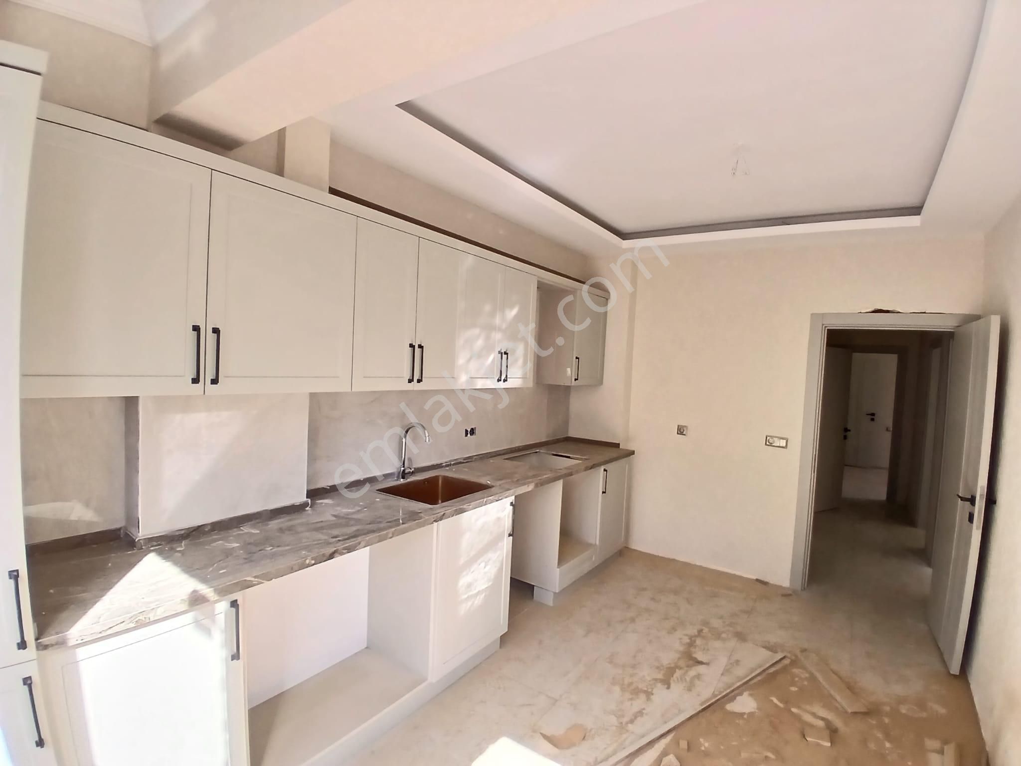 Akçay Emlak'tan Akşehir Gazi Mahallesi Sağlık Yüksekokulu Yanında Garajlı Satılık Sıfır 2+1 Daire - Görsel 4