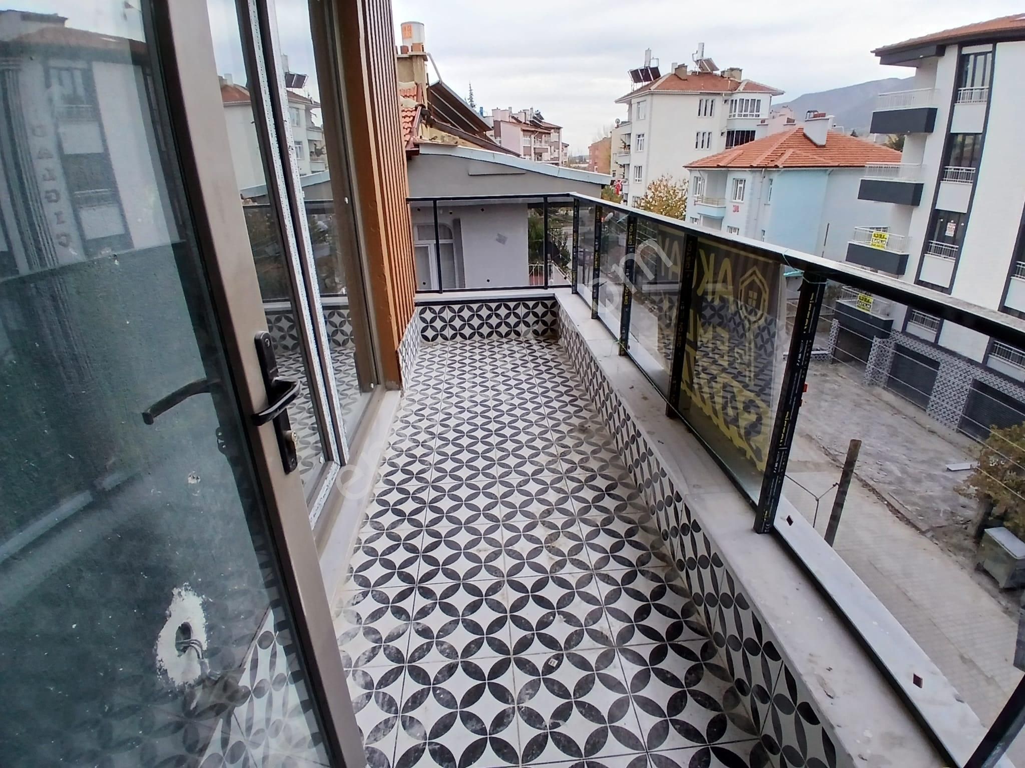 Akçay Emlak'tan Akşehir Gazi Mahallesi Sağlık Yüksekokulu Yanında Garajlı Satılık Sıfır 2+1 Daire - Görsel 26