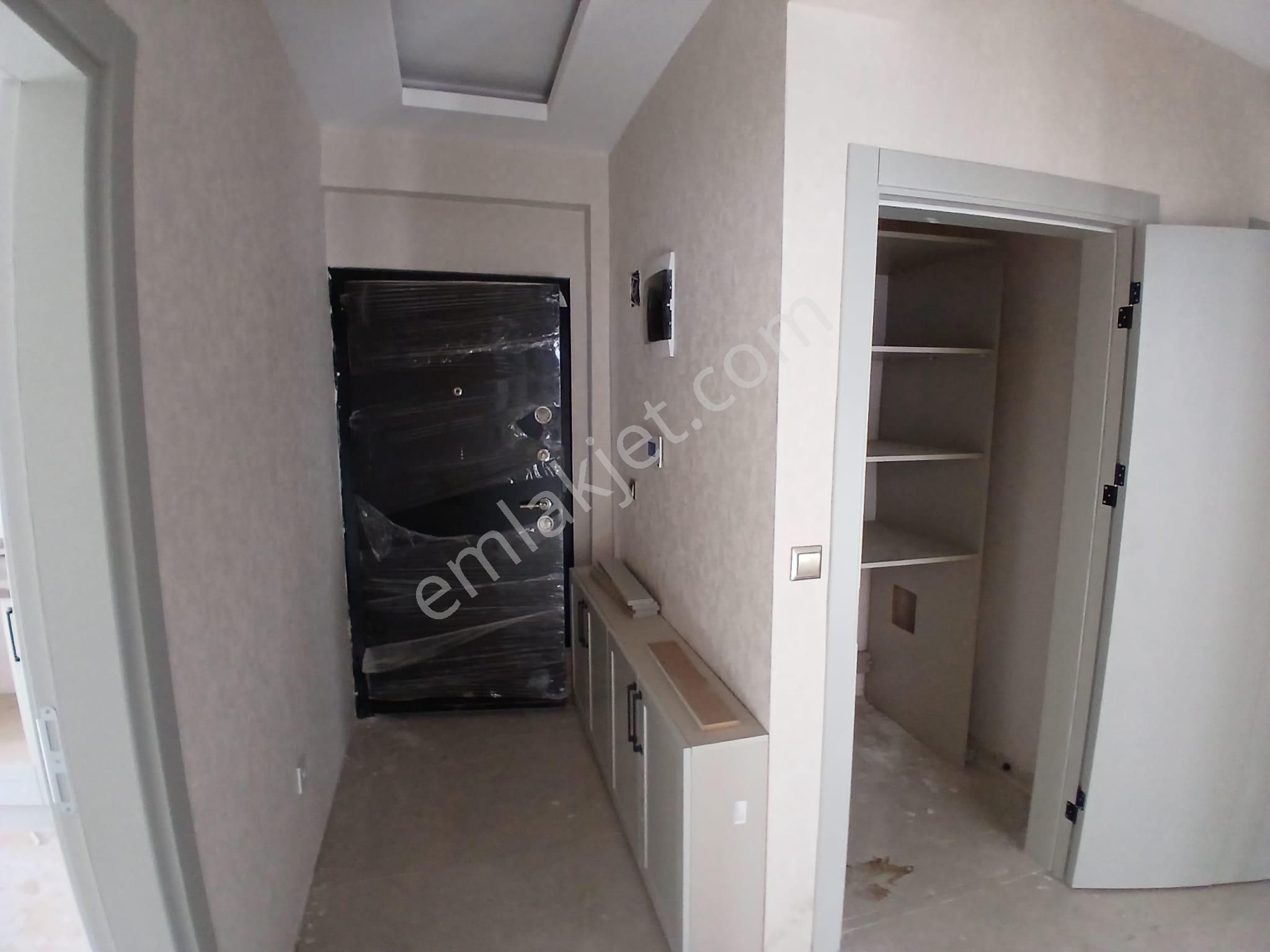 Akçay Emlak'tan Akşehir Gazi Mahallesi Sağlık Yüksekokulu Yanında Garajlı Satılık Sıfır 2+1 Daire - Görsel 24