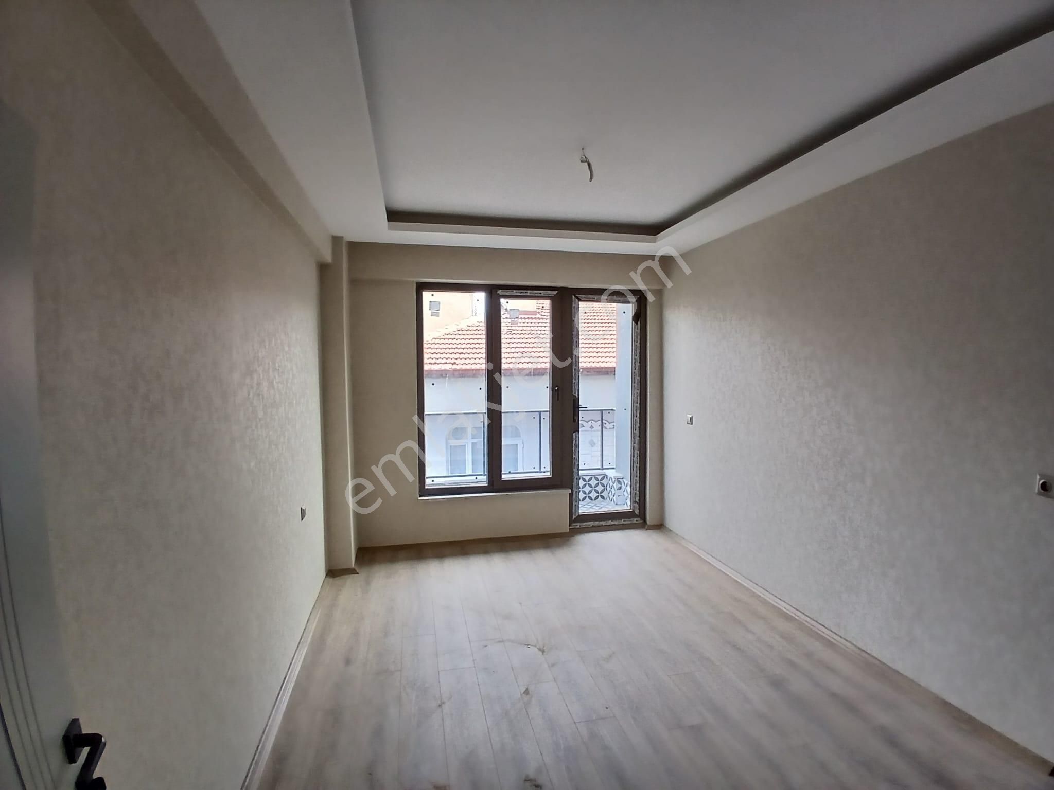 Akçay Emlak'tan Akşehir Gazi Mahallesi Sağlık Yüksekokulu Yanında Garajlı Satılık Sıfır 2+1 Daire - Görsel 15