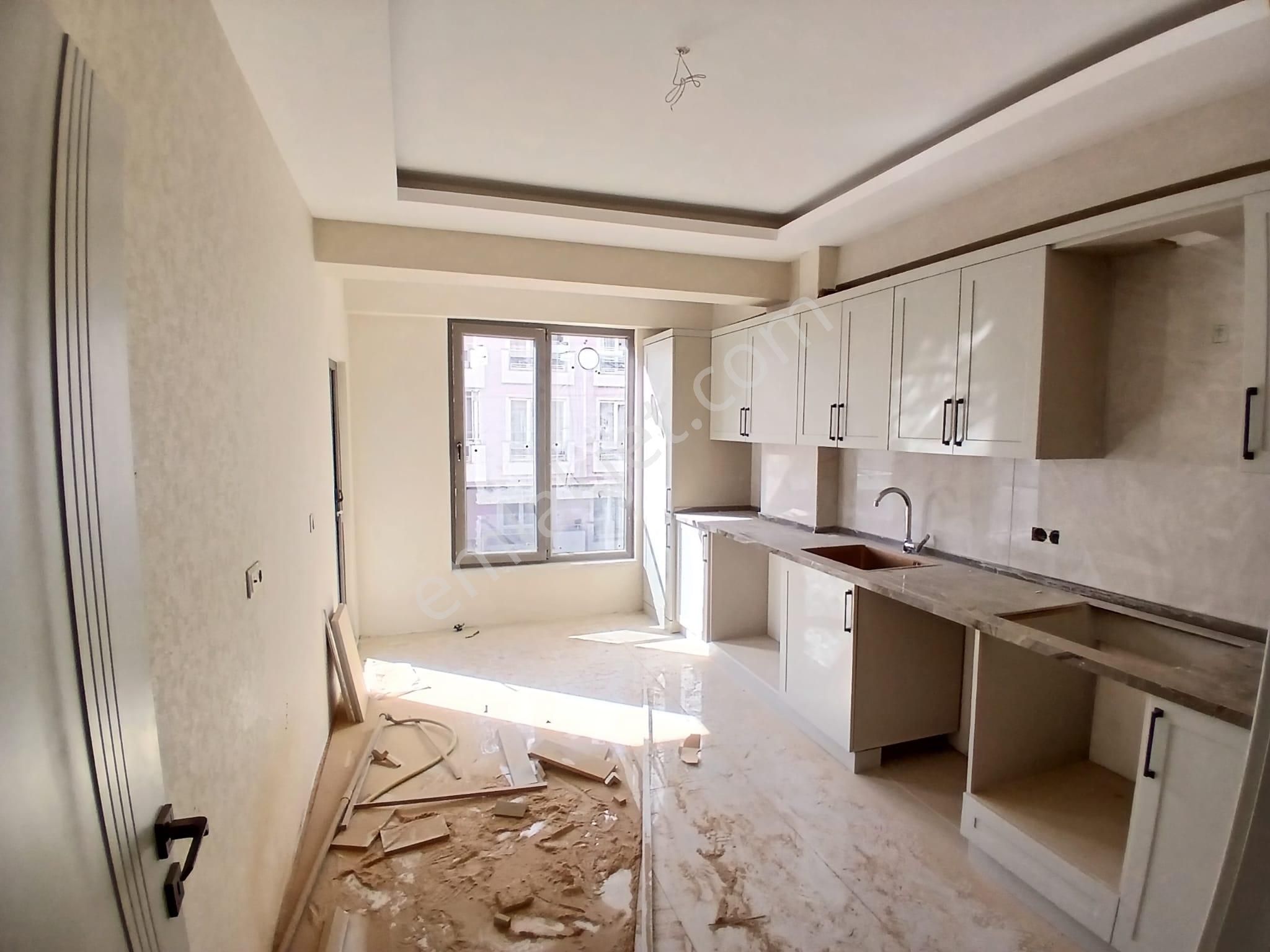 Akçay Emlak'tan Akşehir Gazi Mahallesi Sağlık Yüksekokulu Yanında Garajlı Satılık Sıfır 2+1 Daire - Görsel 8