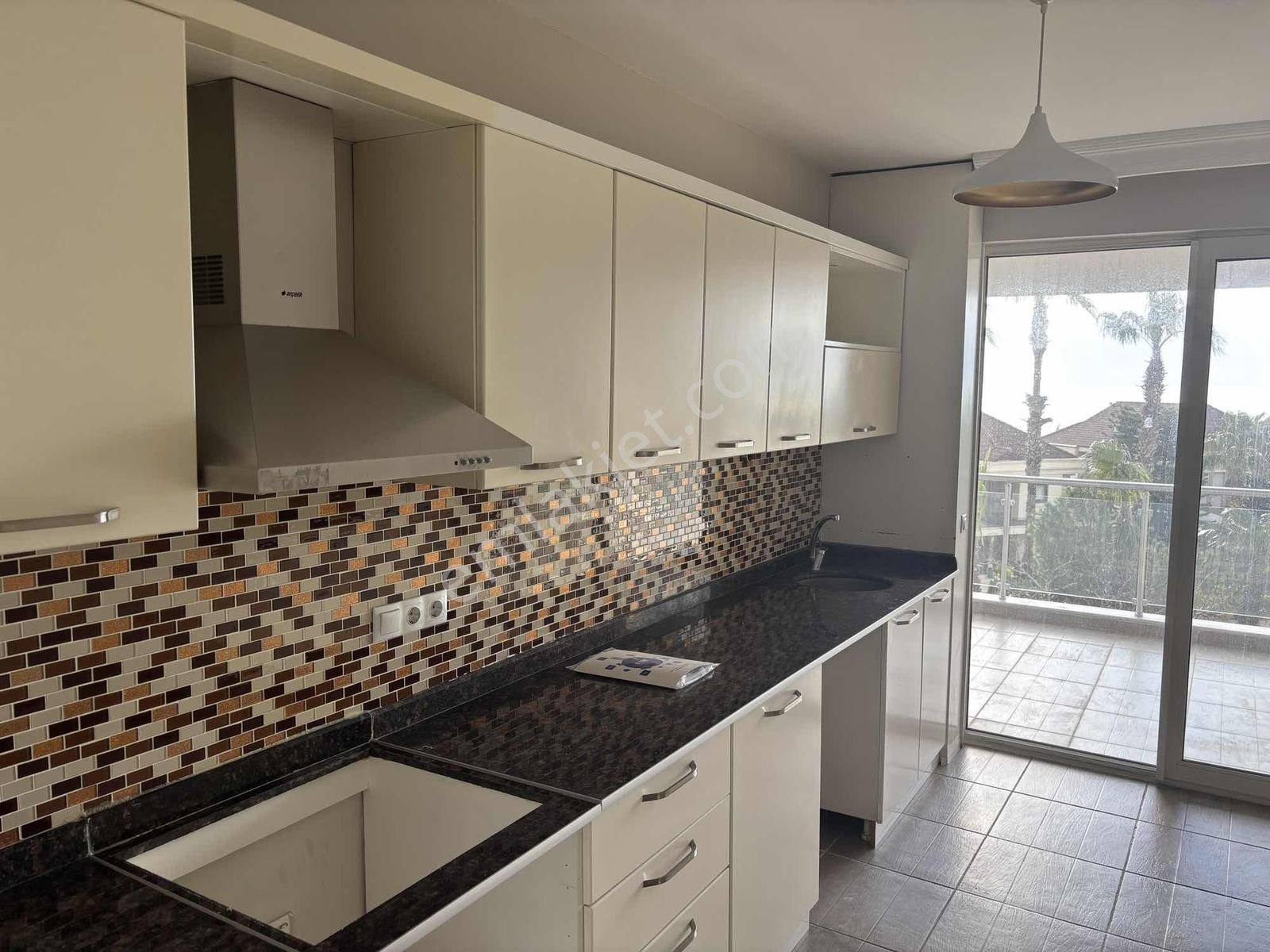 Celal Çetinden Hacı Çalık Sitesinde 3+1 Daire - Görsel 3