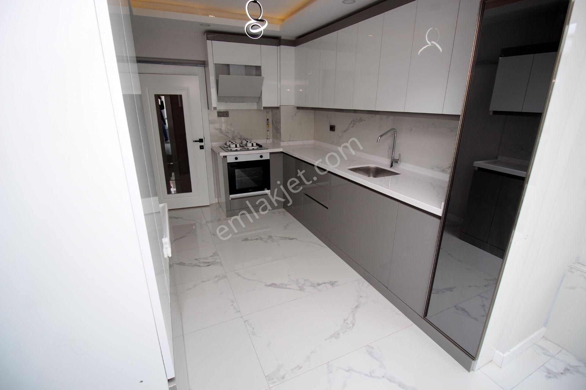 Emre Emlak'tan Elvan Da Full Lüks Yapıda Manzaralı 3+1 Satılık Daire - Görsel 4