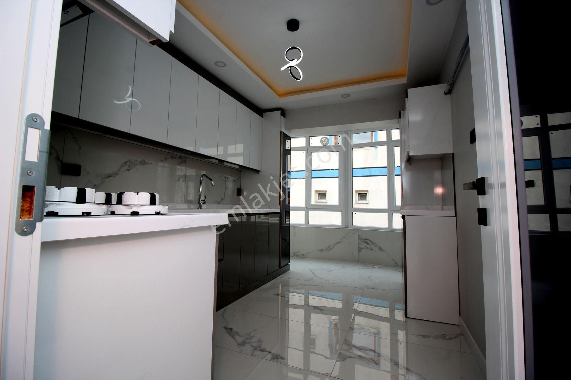 Emre Emlak'tan Elvan Da Full Lüks Yapıda Manzaralı 3+1 Satılık Daire - Görsel 2