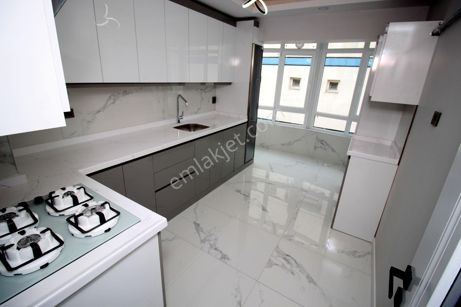 Emre Emlak'tan Elvan Da Full Lüks Yapıda Manzaralı 3+1 Satılık Daire - Görsel 5