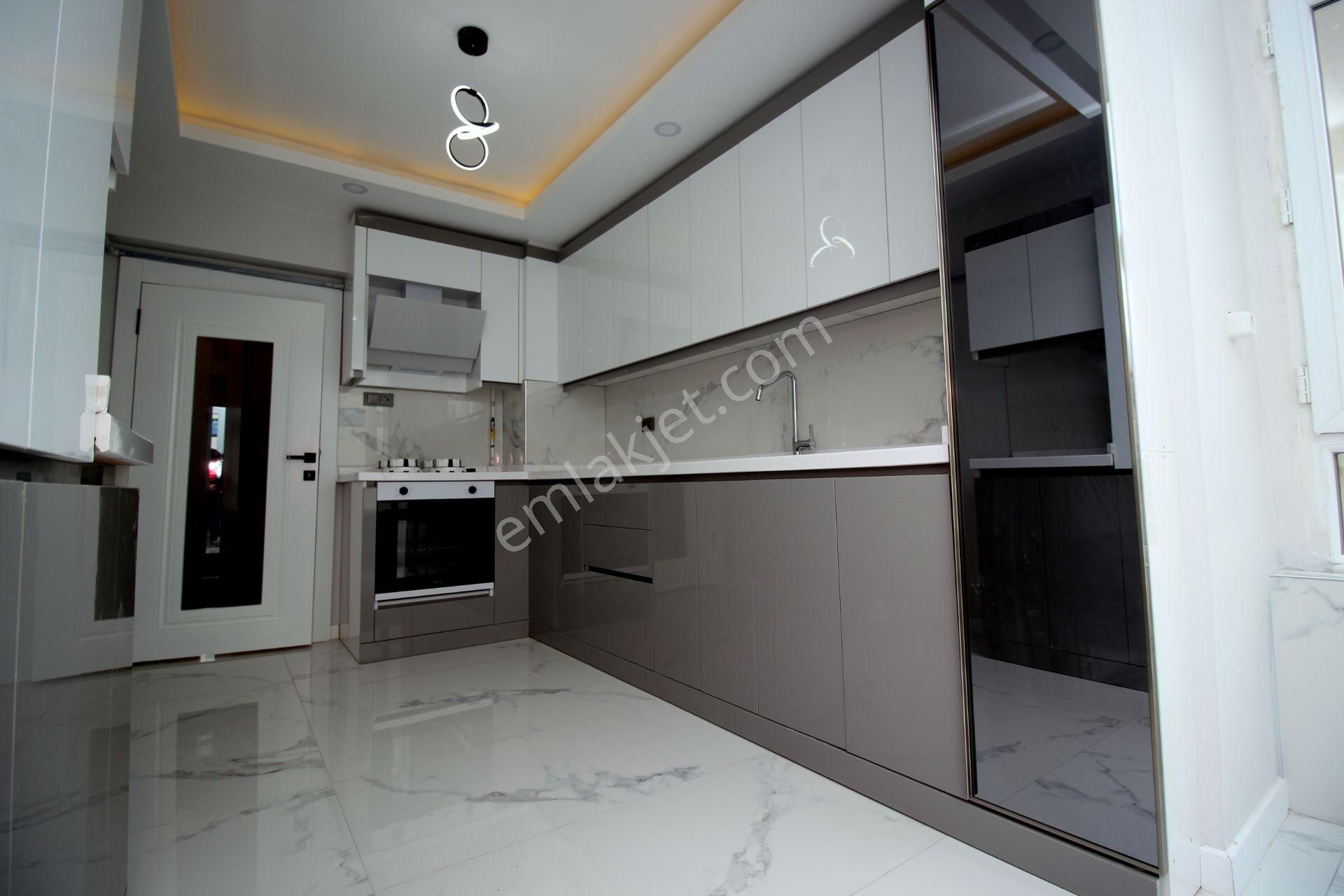 Emre Emlak'tan Elvan Da Full Lüks Yapıda Manzaralı 3+1 Satılık Daire - Görsel 3