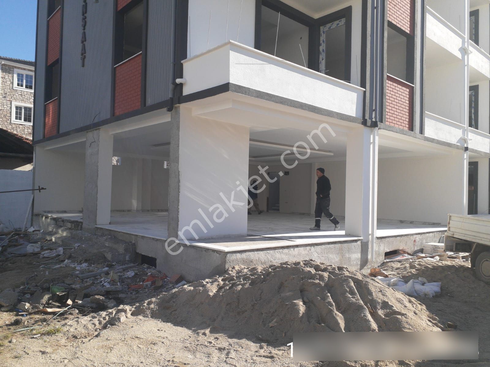 Taş Emlak'tan 260m2 Satılık İş Yeri - Görsel 4