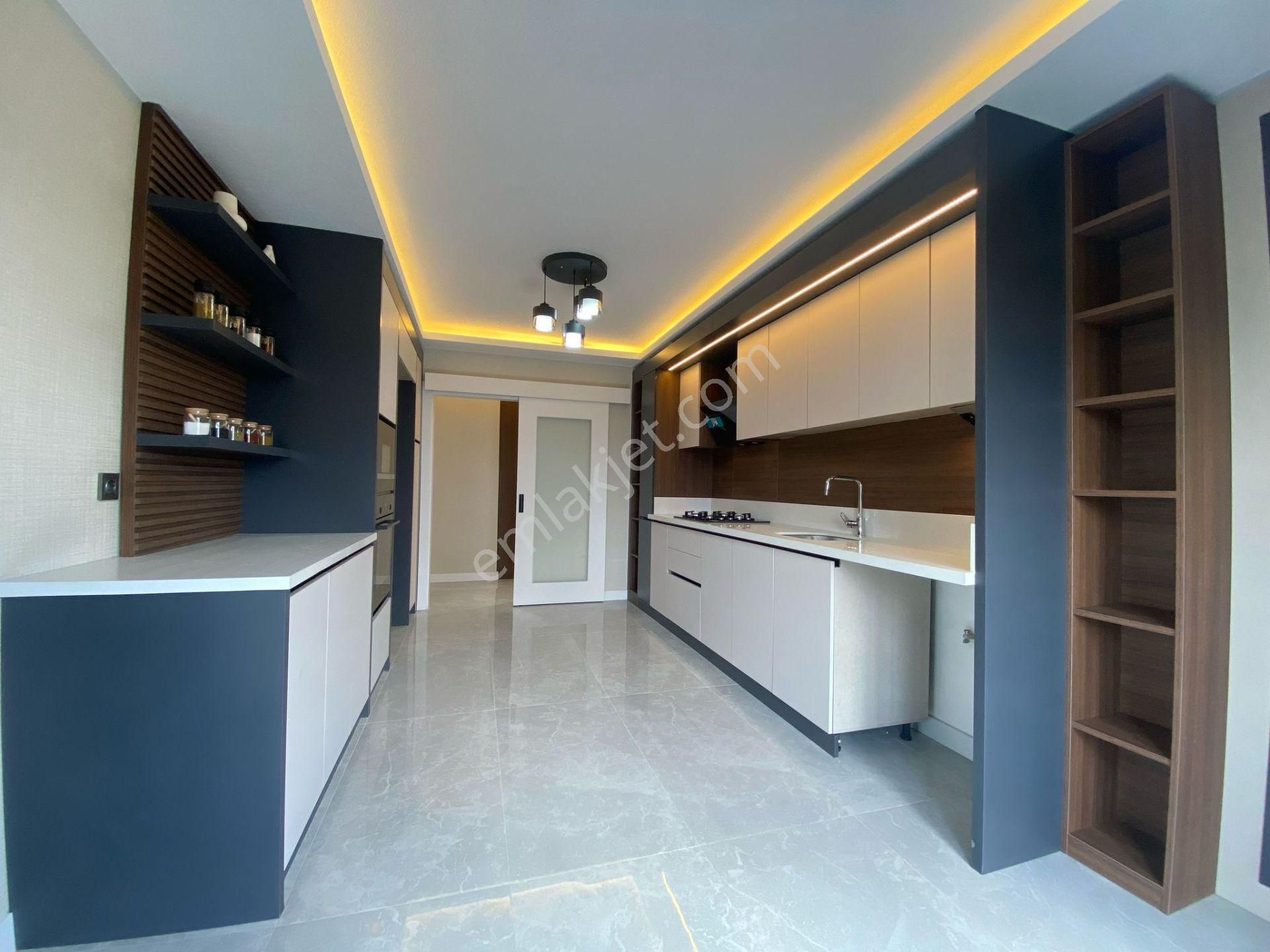 Nasip'ten Bölgenin En Güzel Site Binalarından 4+1 Full Yapılı - Görsel 3