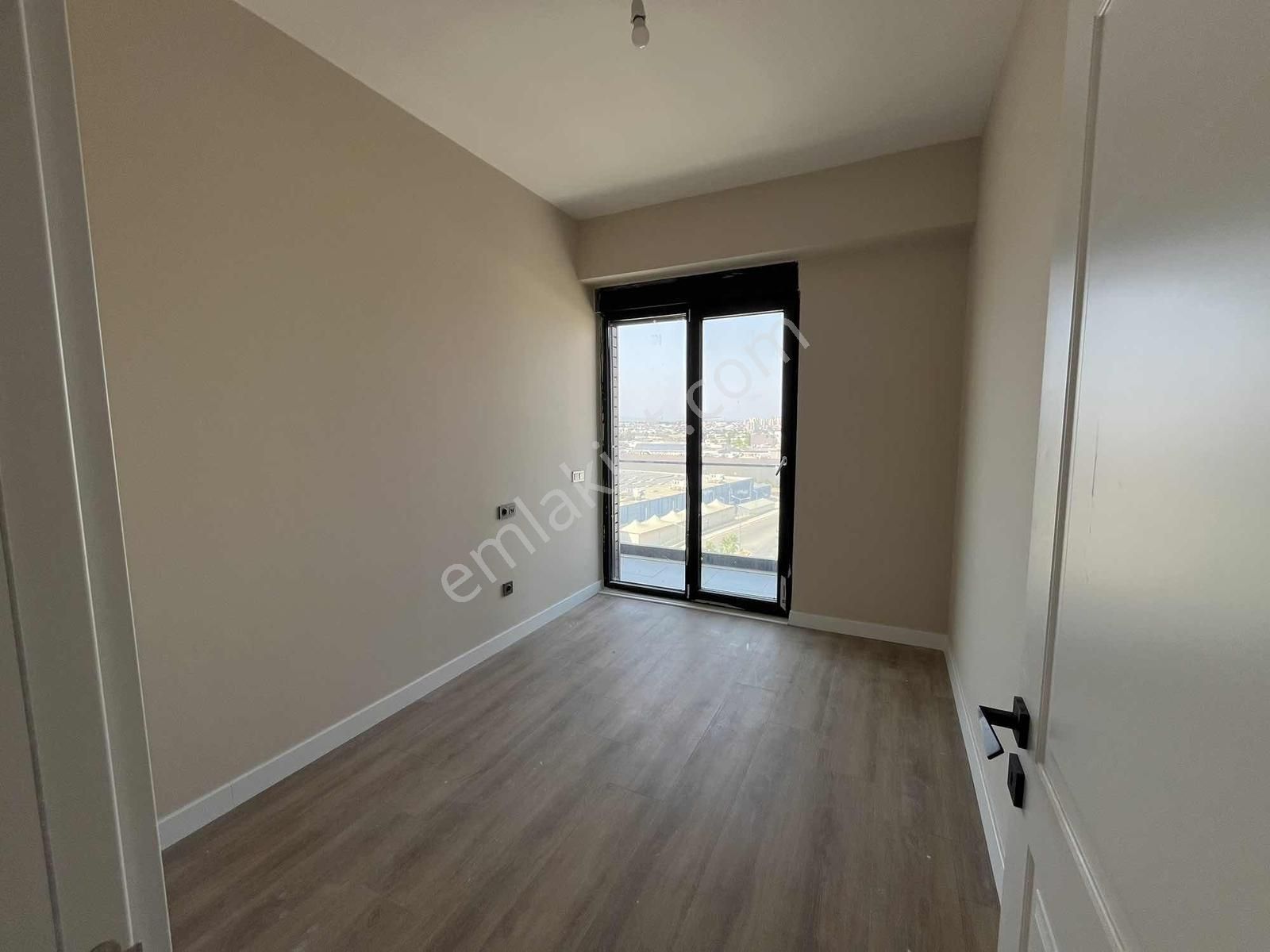 Metro İkea Kavşağında 1+1 Plaza Katında Ofis - Görsel 7