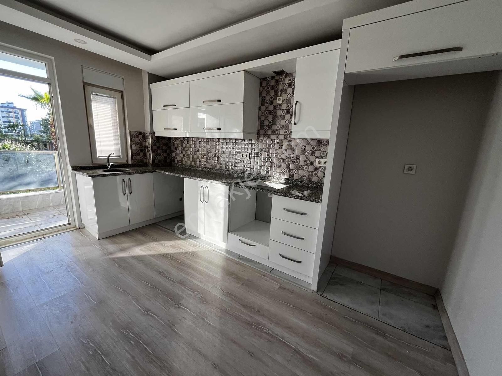 Antalya Göksu'da Havuzlu,k.otoparklı, Kıralık Genış 2+1 Daıre - Görsel 13