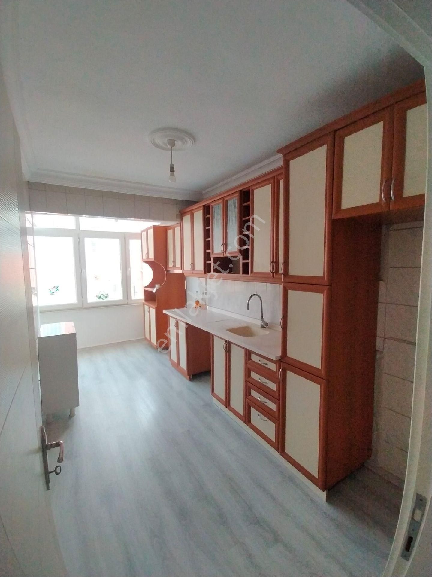 Taş Emlak'tan 3+1 Bakımlı Daire - Görsel 4