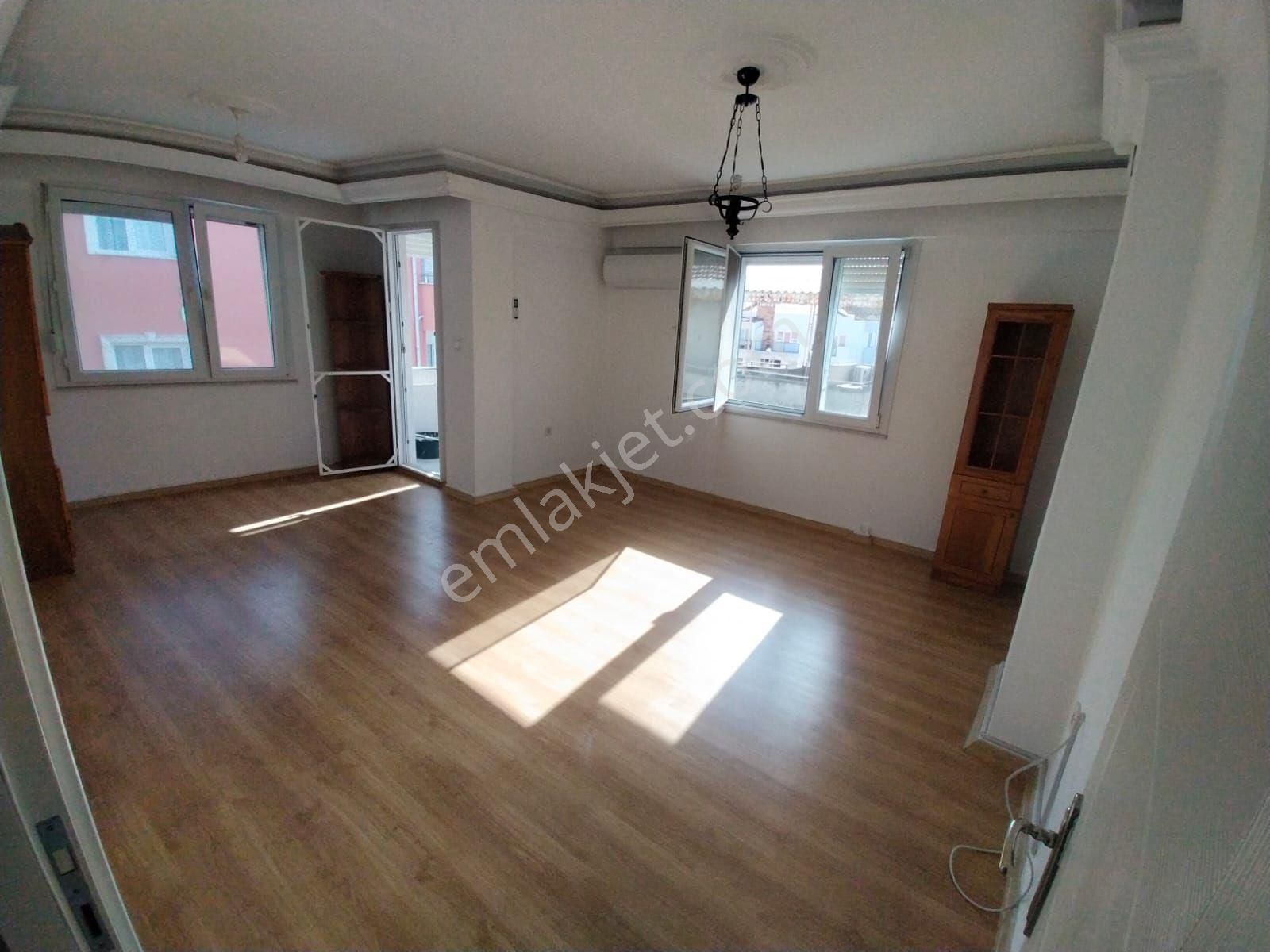 Taş Emlak'tan 3+1 Bakımlı Daire