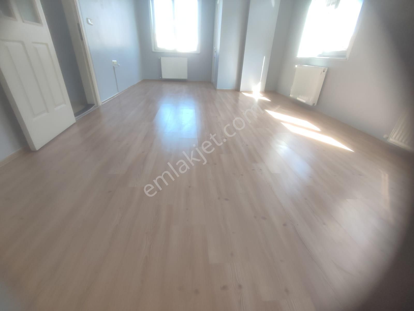 Pendik Esenyalı Ahmetyesevide Ana Cadde Üstü Büyük Kiralık 3+1 125m2 Daire - Görsel 4