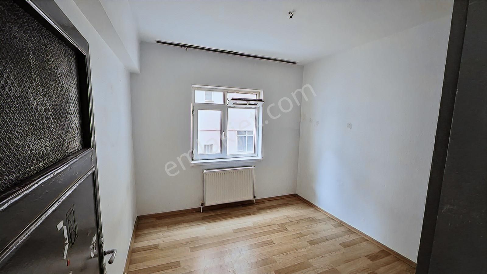 Kent Emlak'tan Abidin Paşada Ara Katta 2+1 Kiralık Daire - Görsel 10