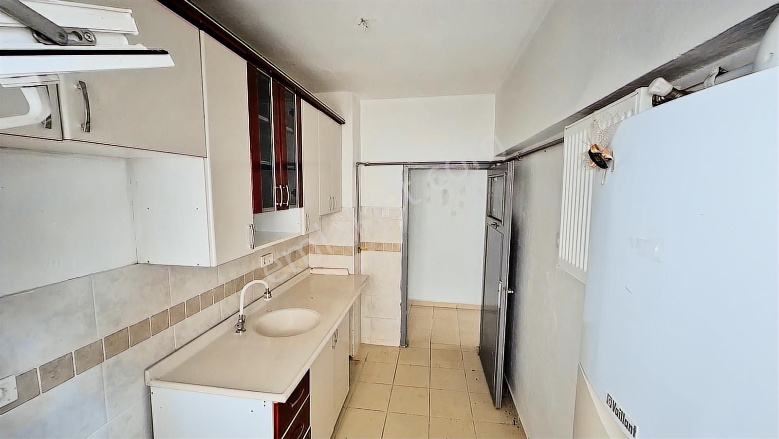 Kent Emlak'tan Abidin Paşada Ara Katta 2+1 Kiralık Daire - Görsel 7