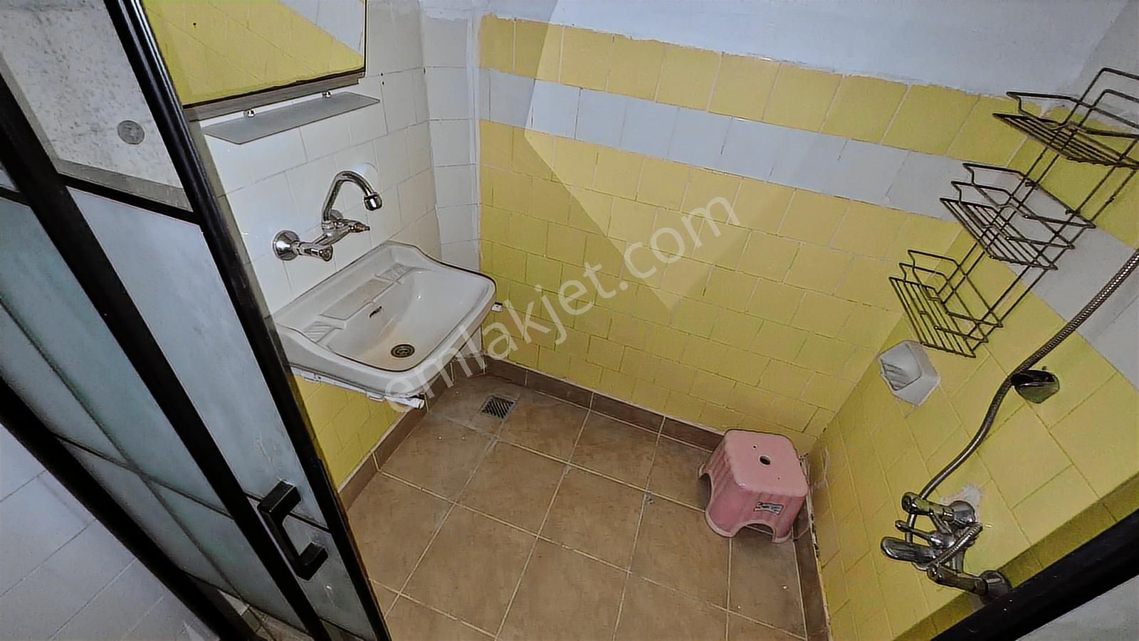 Kent Emlak'tan Abidin Paşada Ara Katta 2+1 Kiralık Daire - Görsel 17