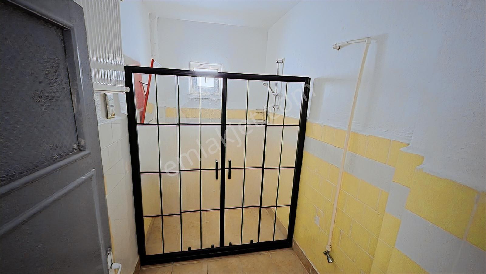 Kent Emlak'tan Abidin Paşada Ara Katta 2+1 Kiralık Daire - Görsel 9