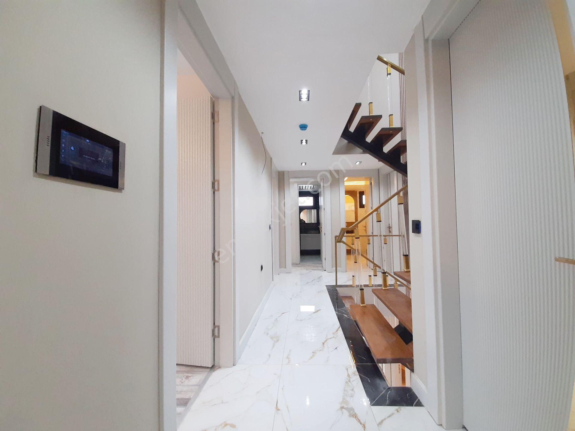 Sarıçam Bayram Hacılı'da Site İçi Bağımsız Bireysel Yüzme Havuzlu Akıllı Ev Sistemli Triplex! - Görsel 24