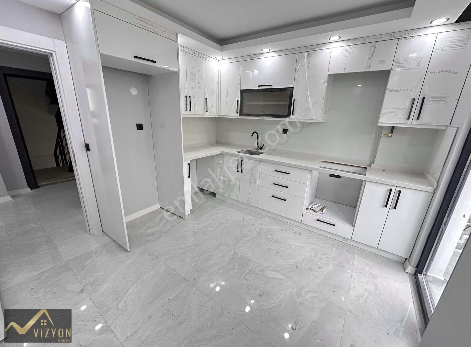 Vizyon Emlak'tan Bayramoğlu Mh.asansörlü Y.ısıtmalı 2+1 Arakat