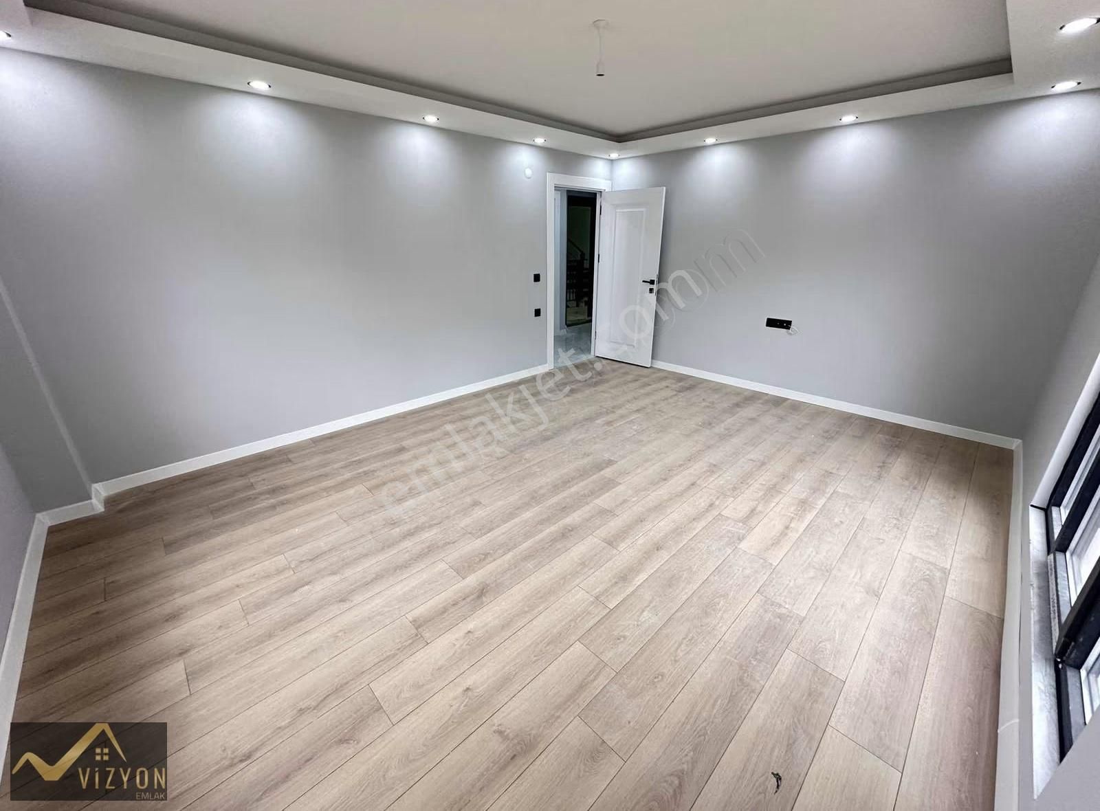 Vizyon Emlak'tan Bayramoğlu Mh.asansörlü Y.ısıtmalı 2+1 Arakat - Görsel 10