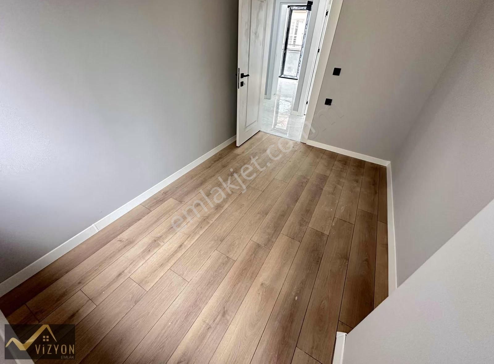 Vizyon Emlak'tan Bayramoğlu Mh.asansörlü Y.ısıtmalı 2+1 Arakat - Görsel 4