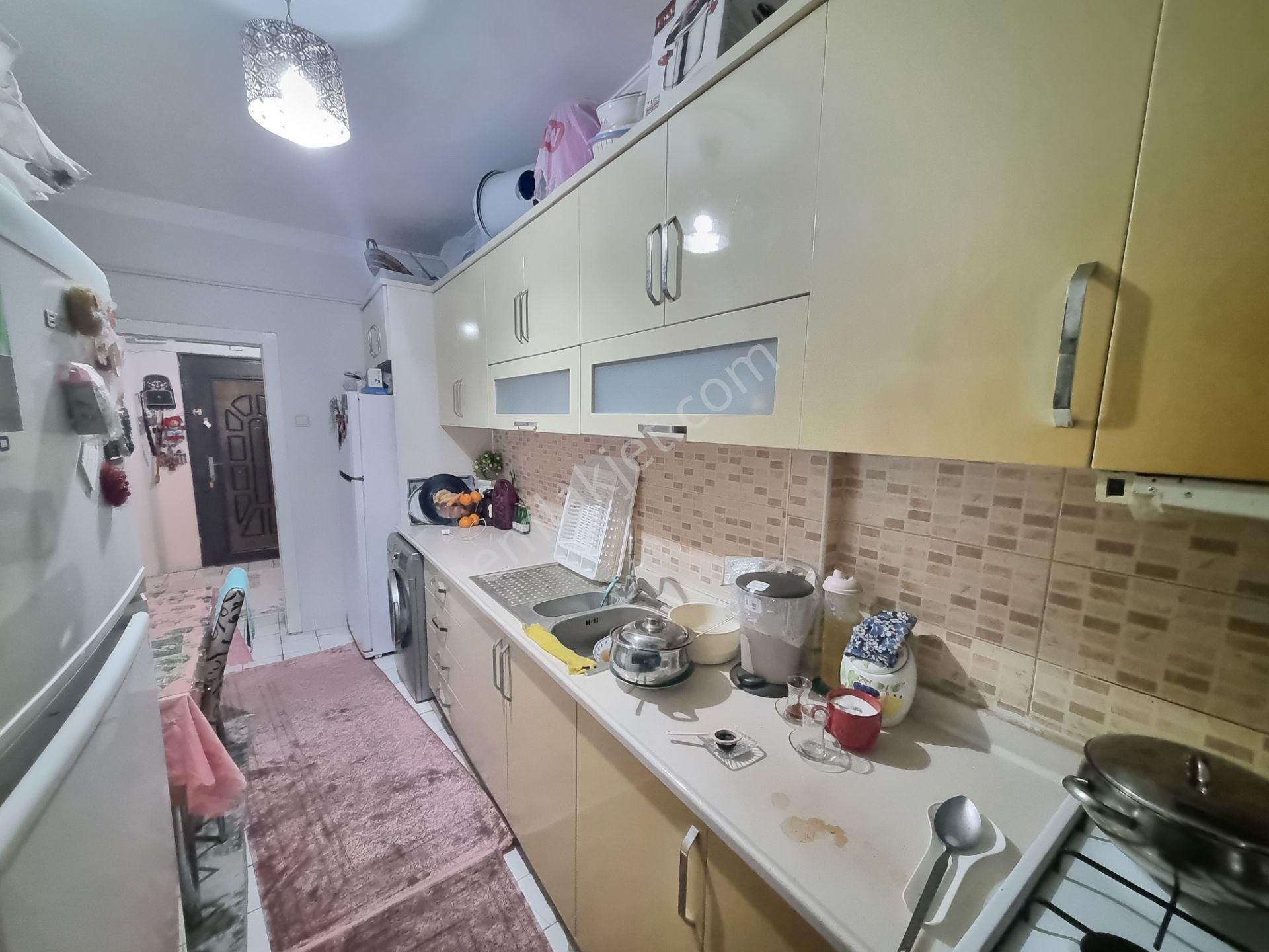 Metroya Yakın - Asansörlü - Ara Kat 3+1 Satılık Daire... - Görsel 7