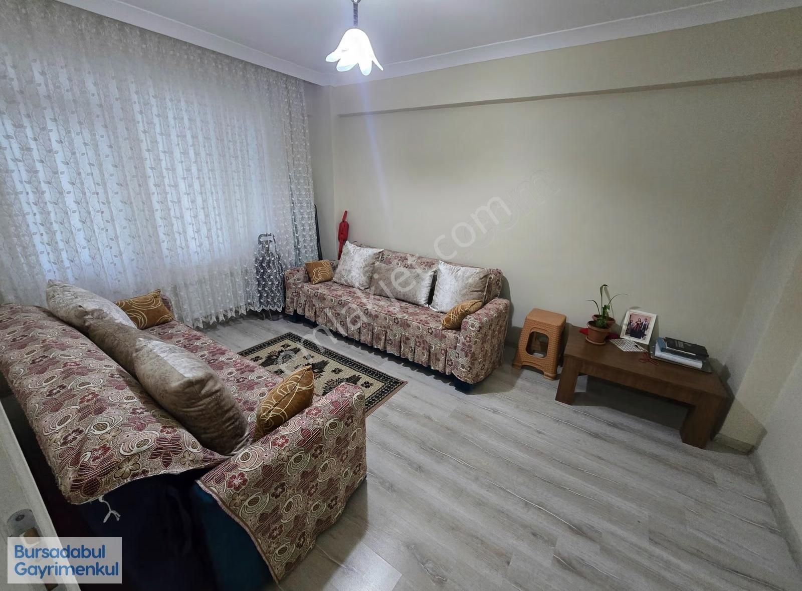 Bursadabul'dan Barış Mah. Merkezinde 110 M2 10 Yaşında 2+1 Daire - Görsel 2