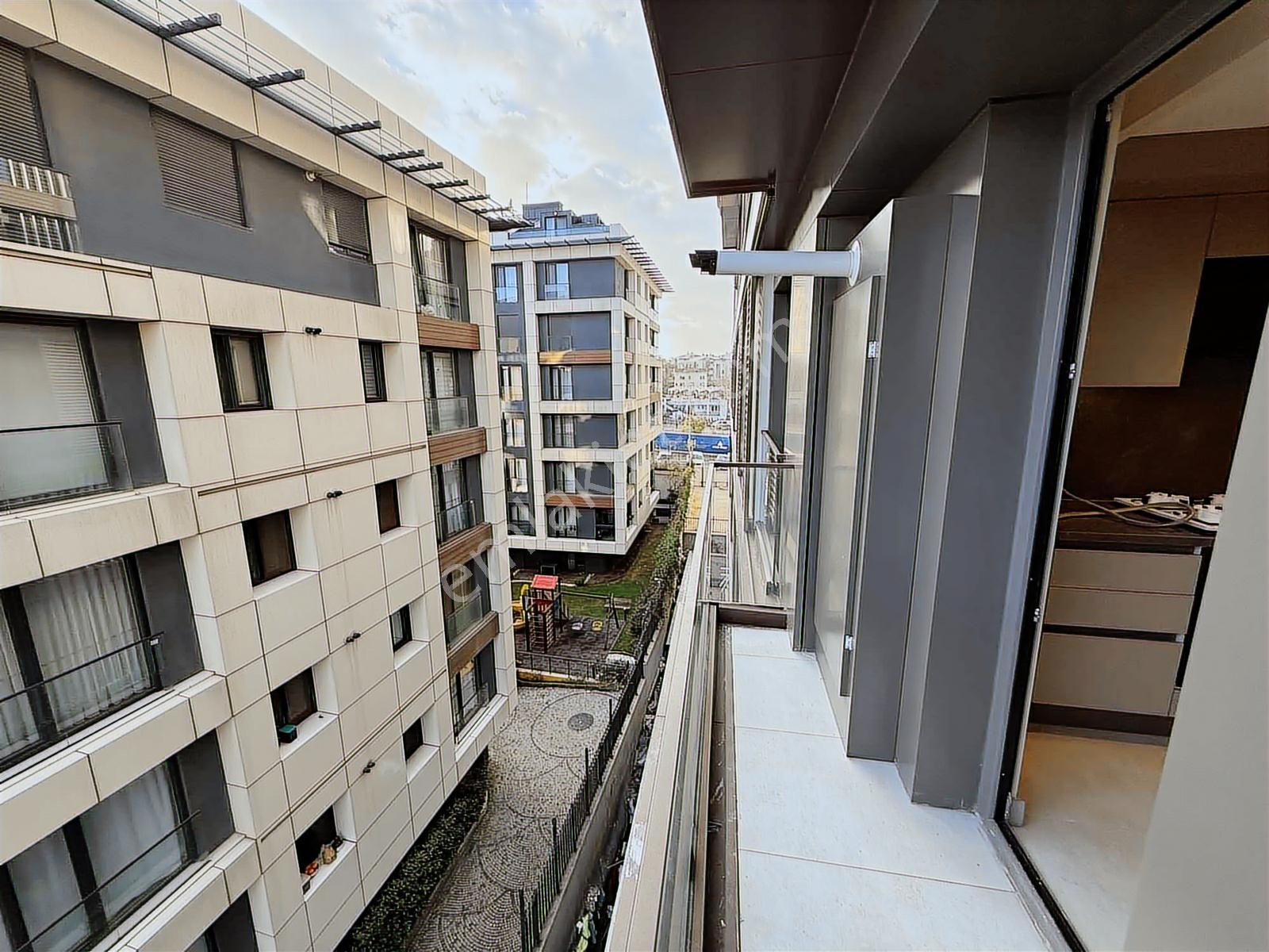 Çengelköyde Ultra Lüks 3+1 Balkonlu Asansörlü Otoparklı - Görsel 6