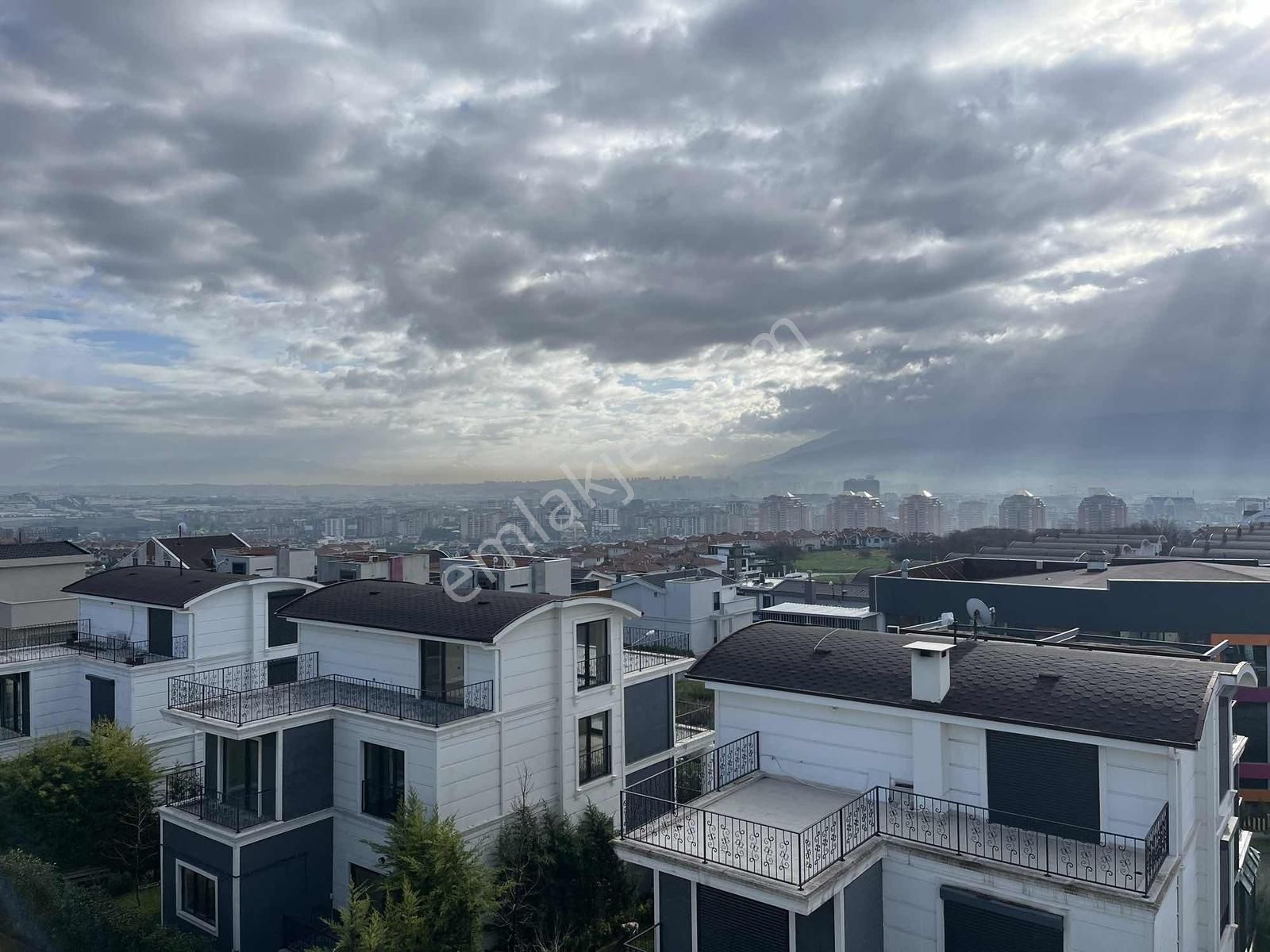 Nilüfer Özlüce 19 Mayıs Mahallesi Satılık 5+2 Villa - Görsel 31