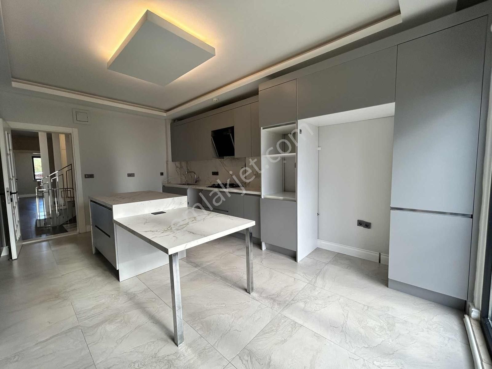 Nilüfer Özlüce 19 Mayıs Mahallesi Satılık 5+2 Villa - Görsel 9