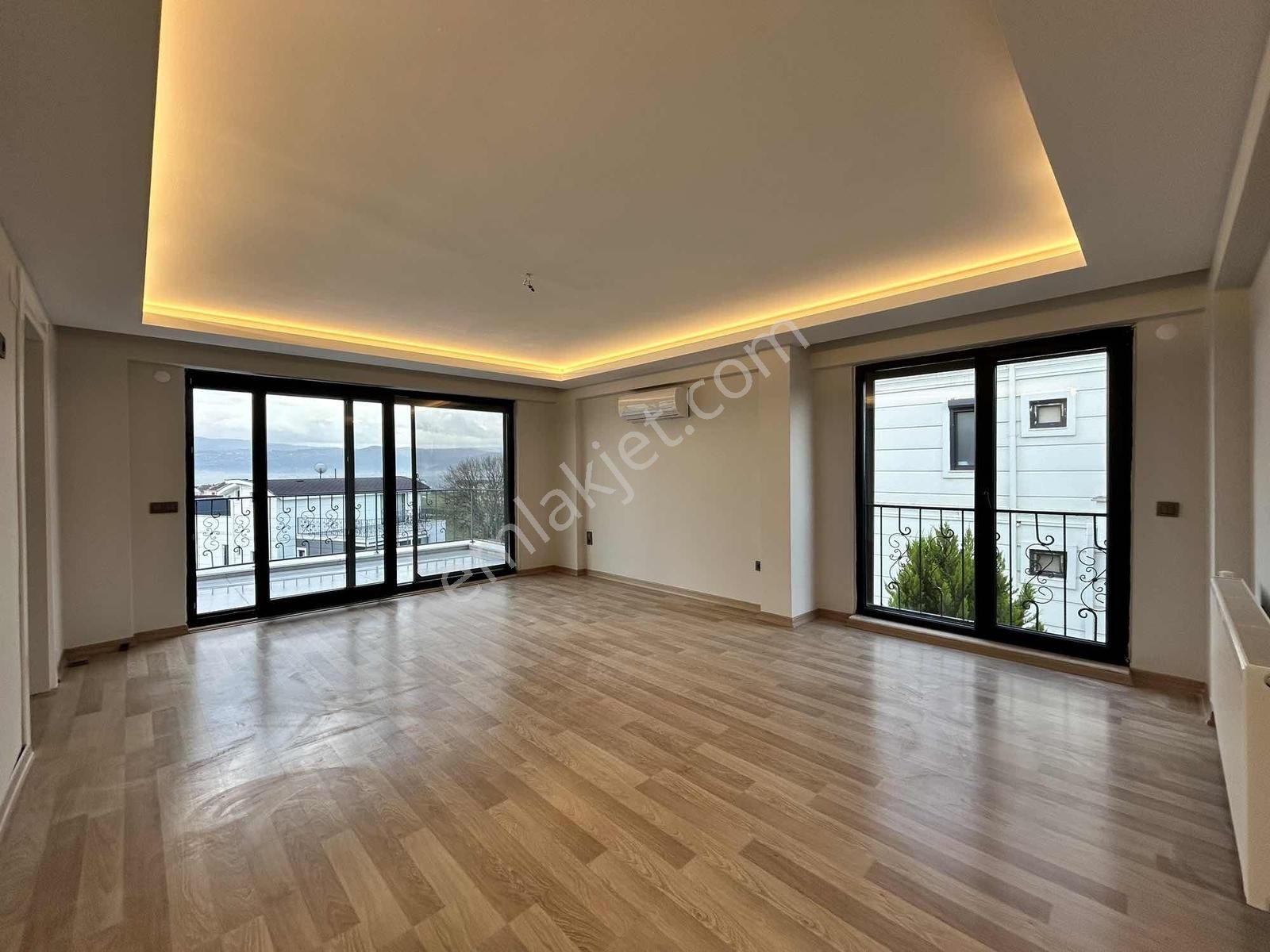 Nilüfer Özlüce 19 Mayıs Mahallesi Satılık 5+2 Villa - Görsel 20