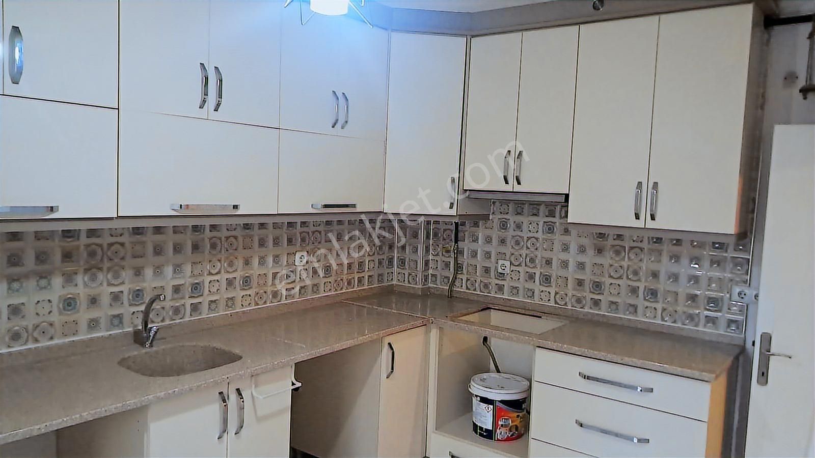 Uşak Merkez Fatih Mah. Çift Cam Balkonlu Satılık 2+1 Daire - Görsel 5