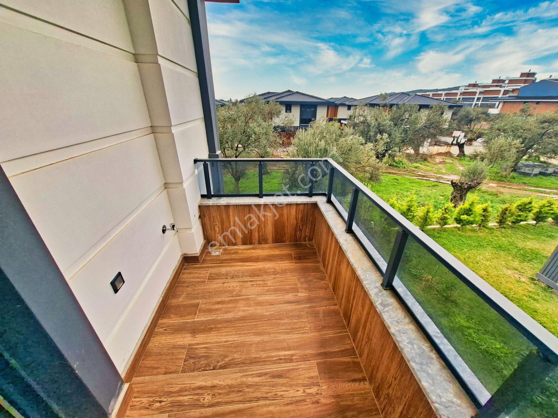 🟡🟡 Aktif’ten Huzurun Merkezi Güre’de Lüks Site İçinde 4+1 Bahçeli Ayrı Mutfaklı Bağımsız Villa - Görsel 4