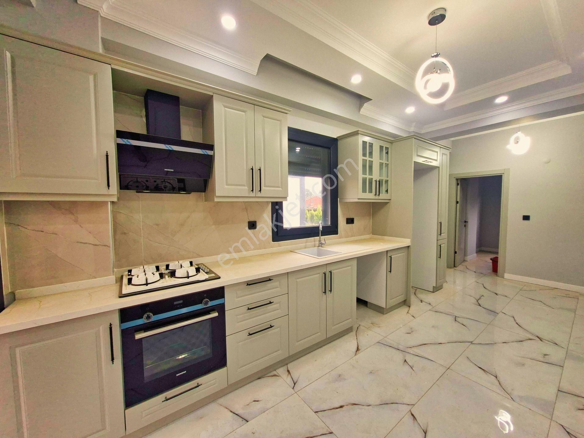 🟡🟡 Aktif’ten Huzurun Merkezi Güre’de Lüks Site İçinde 4+1 Bahçeli Ayrı Mutfaklı Bağımsız Villa - Görsel 6