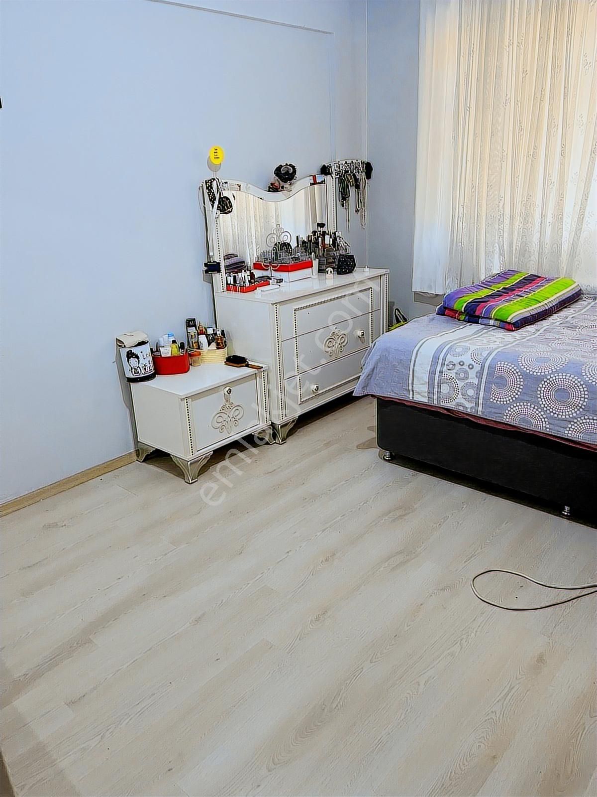 İncirli'de 3+1, Kapalı Garajlı, Ana Cadde Ve Park Yanı Daire! - Görsel 8