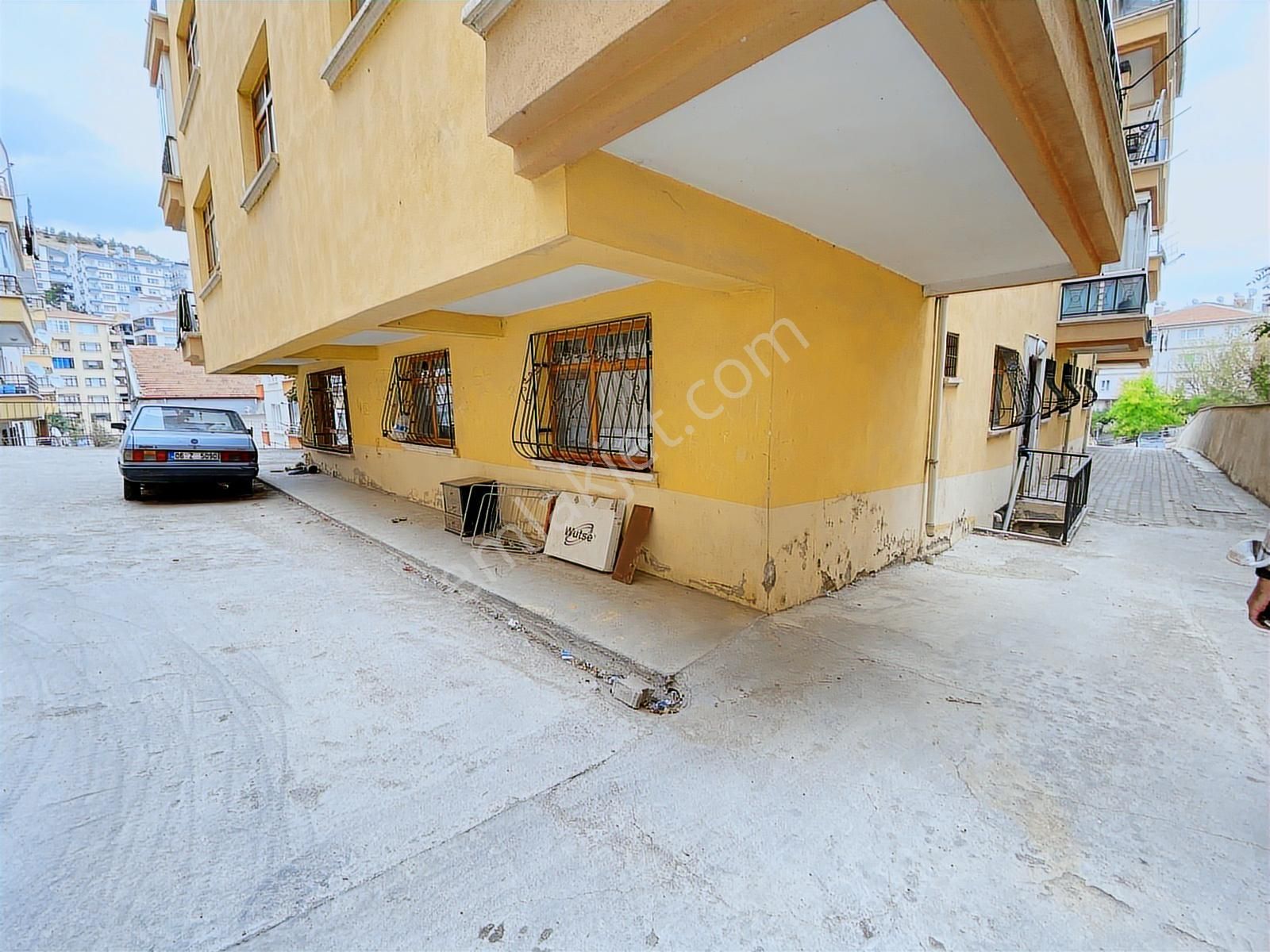 İncirli'de 3+1, Kapalı Garajlı, Ana Cadde Ve Park Yanı Daire! - Görsel 11