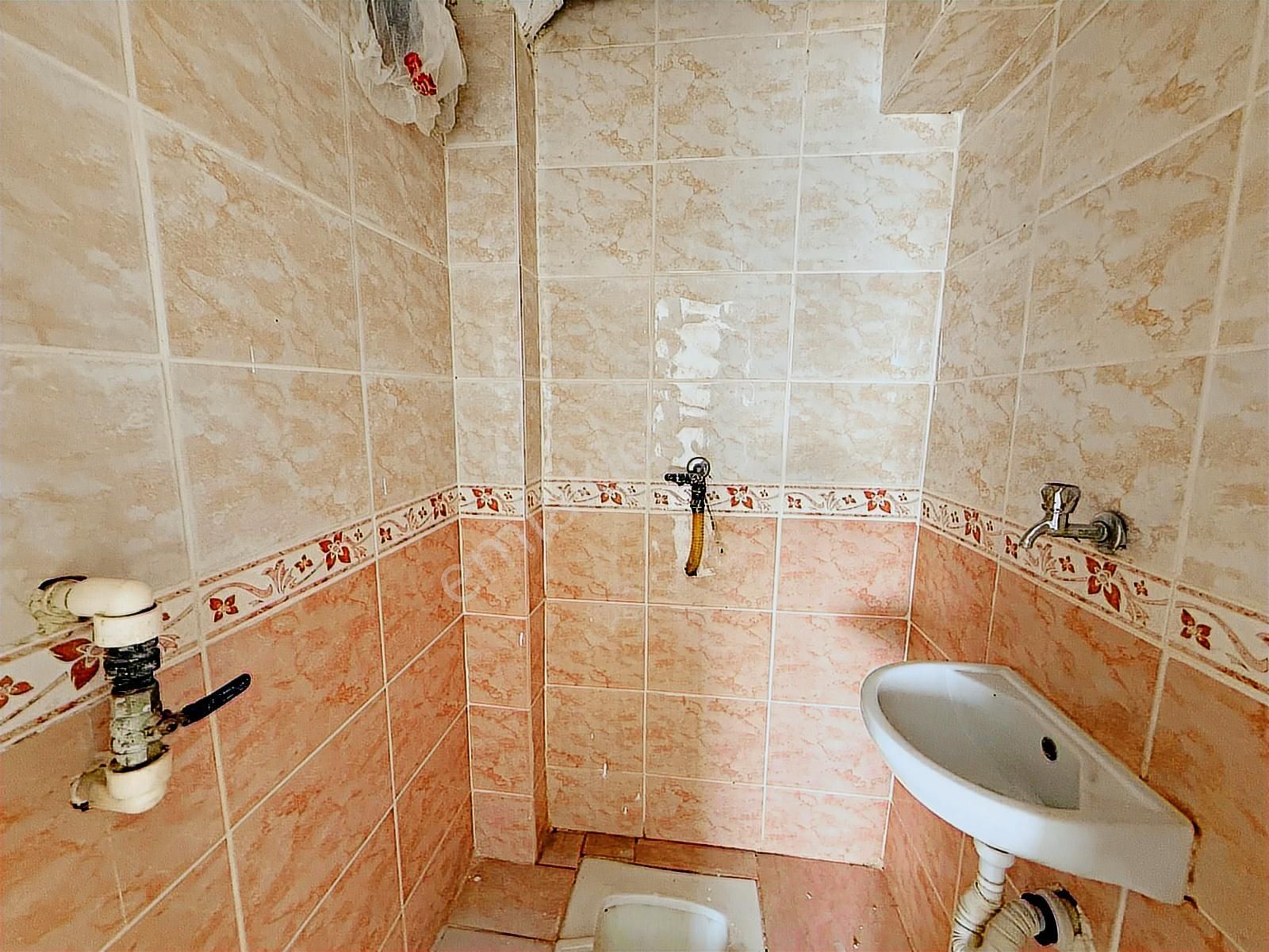 Ulubey'de, 5. Kat, Ana Caddede, Asansörlü, Güneycephe 3+1 Daire! - Görsel 17