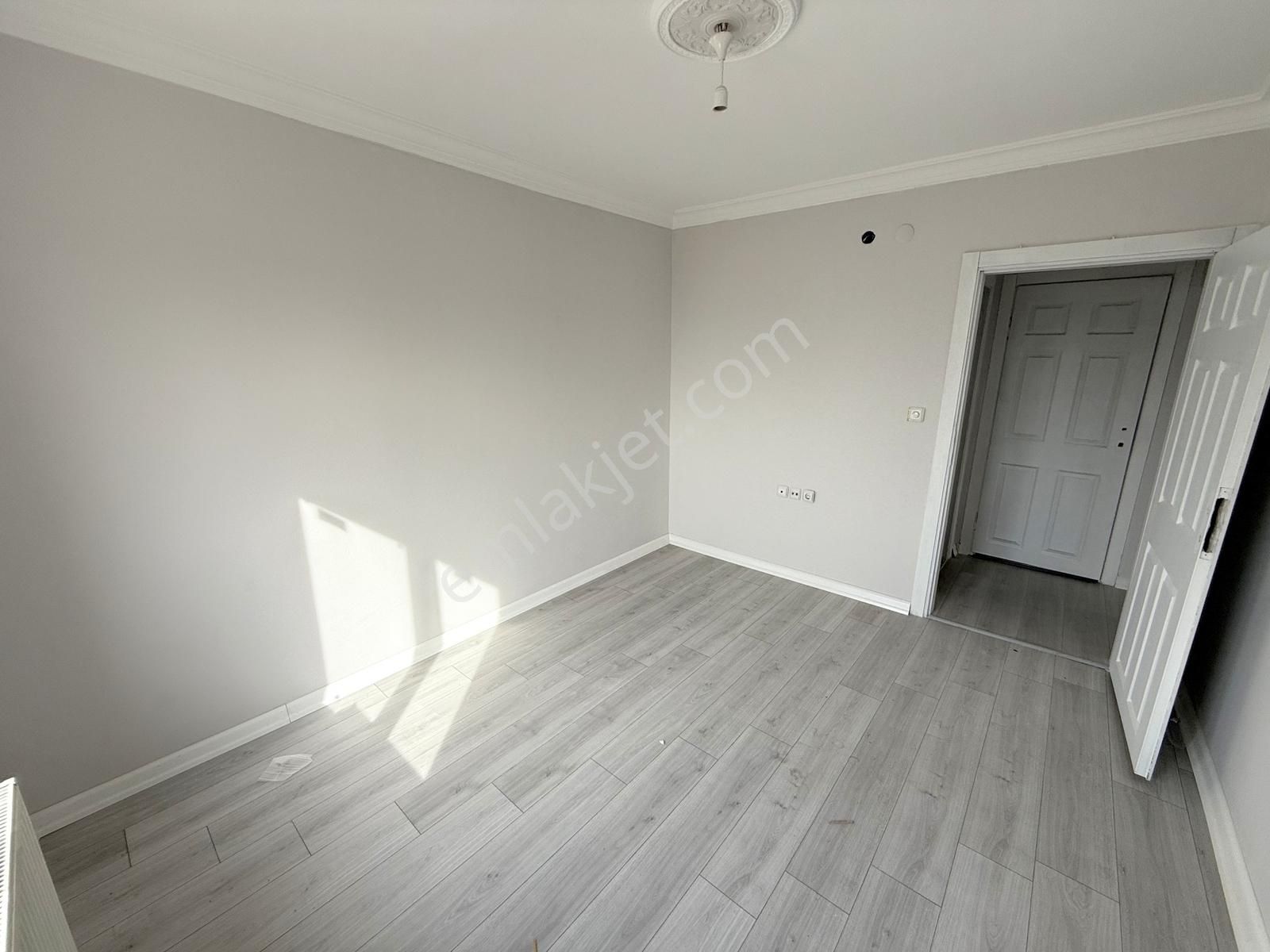 Ulubey'de, 5. Kat, Ana Caddede, Asansörlü, Güneycephe 3+1 Daire! - Görsel 27