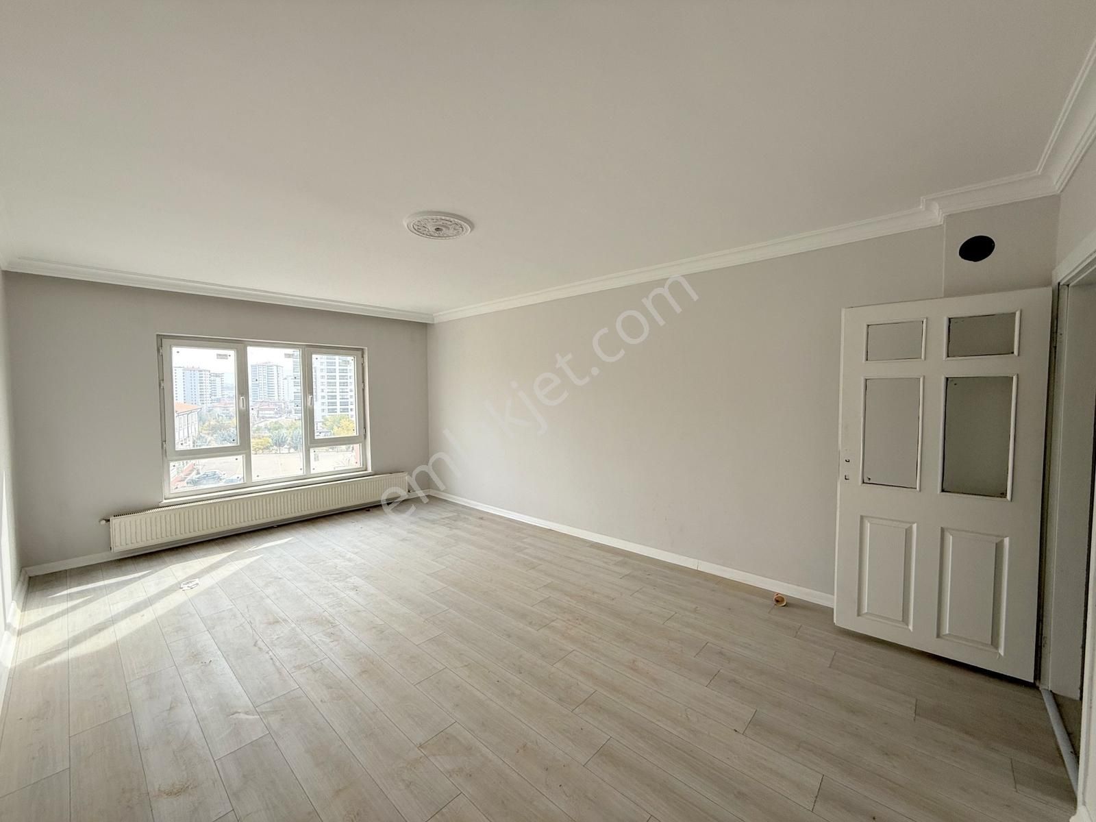 Ulubey'de, 5. Kat, Ana Caddede, Asansörlü, Güneycephe 3+1 Daire! - Görsel 19