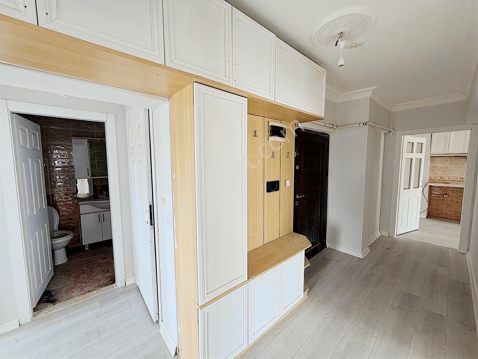 Ulubey'de, 5. Kat, Ana Caddede, Asansörlü, Güneycephe 3+1 Daire! - Görsel 23