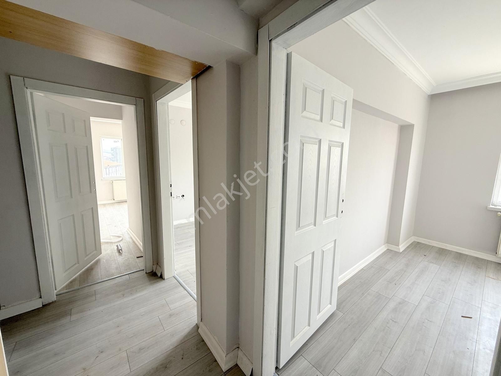 Ulubey'de, 5. Kat, Ana Caddede, Asansörlü, Güneycephe 3+1 Daire! - Görsel 28