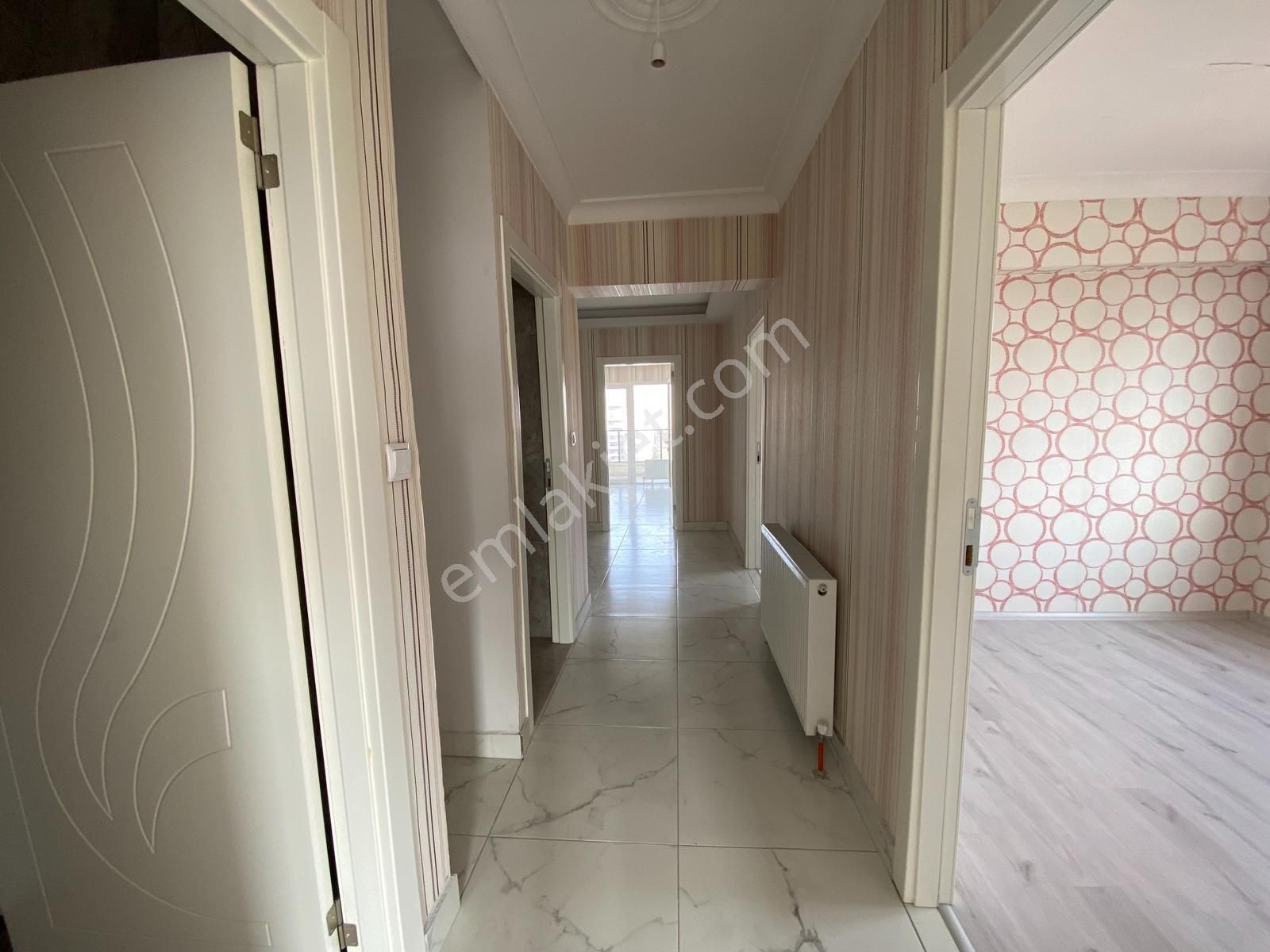 Ulubey'de Üst Kat, 3+1, Manzaralı, Sıfır Ayarında Kiralık Daire! - Görsel 17