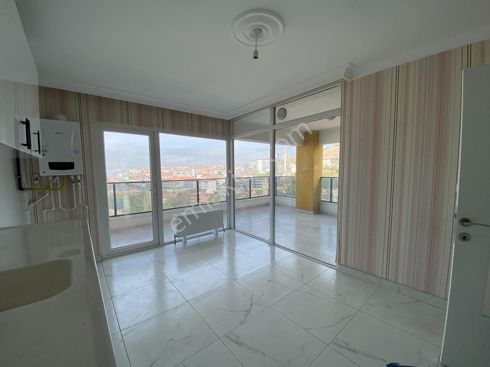 Ulubey'de Üst Kat, 3+1, Manzaralı, Sıfır Ayarında Kiralık Daire! - Görsel 3