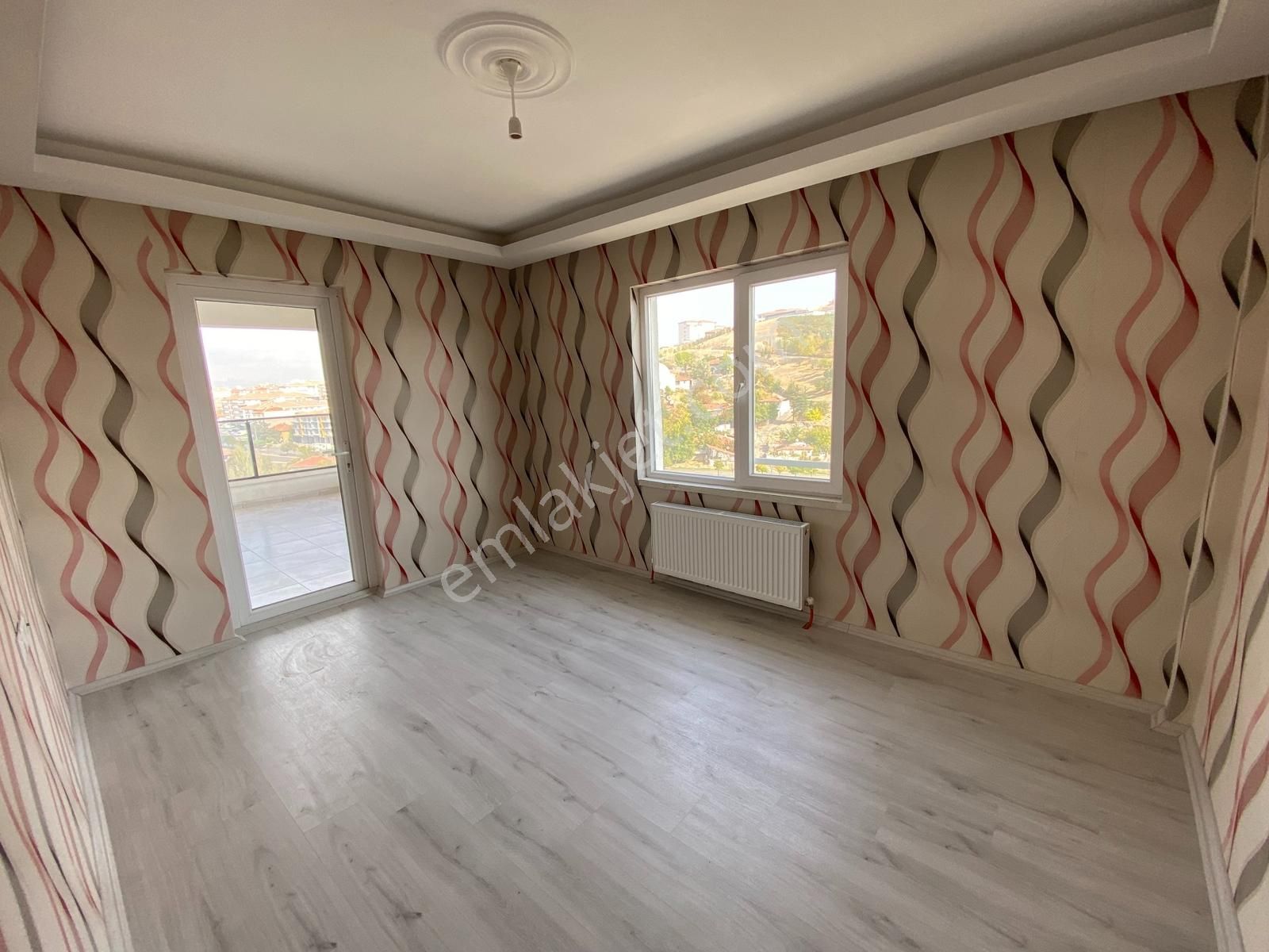 Ulubey'de Üst Kat, 3+1, Manzaralı, Sıfır Ayarında Kiralık Daire! - Görsel 15