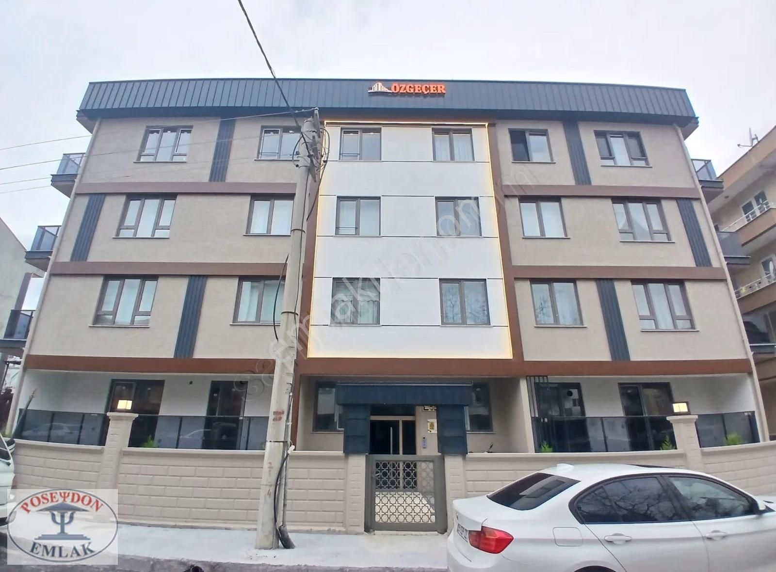 Barbaros Mah. Uygun Fiyatlı Kapalı Mutfak Sıfır Satılık 2+1 Dair